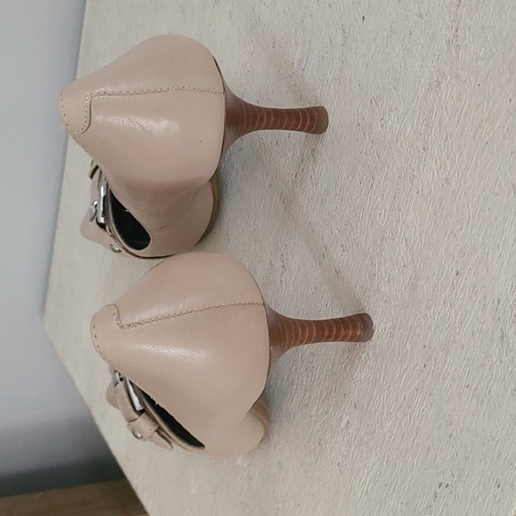 Pre-owned Marc Fisher pumps - Picture 3 of 5